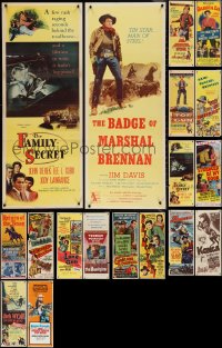 4h0953 LOT OF 18 FORMERLY FOLDED COWBOY WESTERN INSERTS 1950s-1970s a variety of movie images!