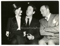 4j0531 EDGAR BERGEN/CHARLIE MCCARTHY/ORSON WELLES deluxe 10.75x14 still 1930s amused & shocked!