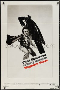 4j1041 MAGNUM FORCE 1sh 1973 best image of Clint Eastwood is Dirty Harry pointing his huge gun!