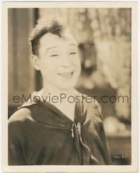 4j1519 HARRY LANGDON deluxe 8x10 still 1928 great wacky smiling portrait from The Chaser!