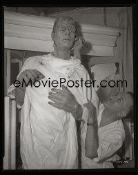 4m0398 HOUSE OF DRACULA camera original 8x10 negative 1945 Jack Pierce applying Frankenstein makeup!