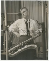 4p1257 GERRY MULLIGAN 8x10 still 1950s the jazz musician with his saxophone by Charles Stewart!