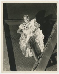 4p1262 GOLD DIGGERS OF 1933 8x10 news photo 1933 tomboy Joan Blondell lifting skirt & showing garter!