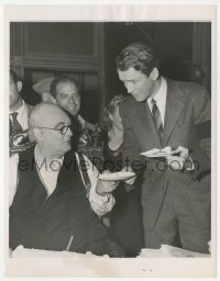 4p1280 IT'S A WONDERFUL LIFE 6.75x8.5 news photo 1946 Capra & Stewart at Barrymore's 68th birthday!