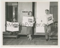 4p1386 STEEL TOWN candid 8x10 key book still 1952 Ann Sheridan, Lund & Duff with biggest scripts!