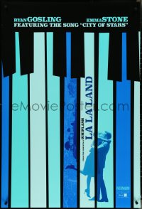 4r0823 LA LA LAND teaser DS 1sh 2016 Ryan Gosling, Emma Stone in piano keys, City of Stars!