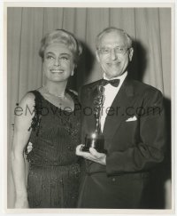 4t1508 GEORGE CUKOR/JOAN CRAWFORD 8x10 still 1965 when he won the Academy Award for My Fair Lady!