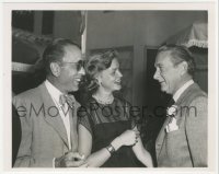 4t1528 HUMPHREY BOGART/LAUREN BACALL/CLIFTON WEBB 7.5x9 news photo 1950 at Louella Parsons party!