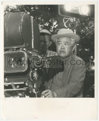 4t1535 JAMES WONG HOWE 8.25x10 still 1960s c/u of the legendary cinematographer behind camera!