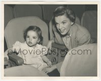 4t1551 JUDY GARLAND/LIZA MINNELLI deluxe 8x10 still 1948 on the set of Easter Parade!