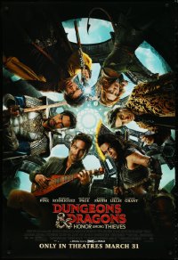 4w0795 DUNGEONS & DRAGONS: HONOR AMONG THIEVES advance DS 1sh 2023 Chris Pine, cast gathered around!