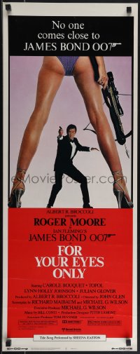 4w0171 FOR YOUR EYES ONLY insert 1981 Bysouth art of Roger Moore as Bond 007 & sexy legs!