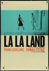 4z1003 LA LA LAND teaser DS 1sh 2016 great image of Ryan Gosling & Emma Stone leaving stage door!