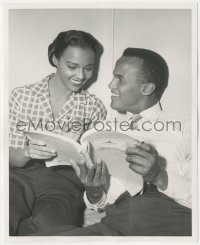 5b1765 BRIGHT ROAD candid deluxe 8.25x10 still 1953 Harry Belafonte & Dorothy Dandridge w/ script!