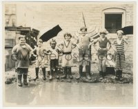 5b1797 FOURTH ALARM 7.75x9.75 still 1926 Joe Cobb, Farina & five Our Gang kids in bathing suits!