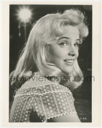 5b1837 LOLITA candid 8x10 still 1962 great close up of Sue Lyon by set light, Stanley Kubrick!