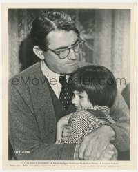 5b1922 TO KILL A MOCKINGBIRD 8x10 still 1963 c/u of Gregory Peck hugging Mary Badham as Scout!