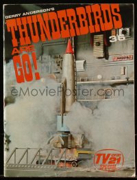 5b0491 THUNDERBIRDS ARE GO English softcover book 1966 English sci-fi with marionette puppets, rare!