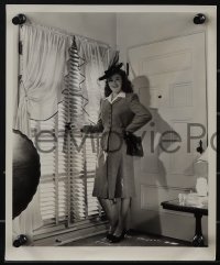 5b1710 MARGUERITE CHAPMAN 2 8x10 stills 1940s full-length portraits of the star by Hurrell!