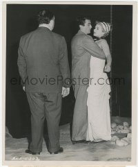 5b1905 SPELLBOUND candid 8.25x10 still 1945 Hitchcock directs Peck/Bergman in deleted Dali sequence!