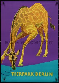 5c0176 TIERPARK BERLIN 24x33 East German special poster 1972 art of giraffe drinking, rare!