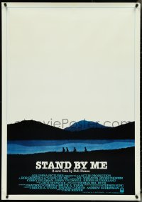 5c0867 STAND BY ME  int'l 1sh 1986 far shot of silhouettes of Phoenix, Feldman, O'Connell, Wheaton!