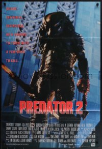 5f0225 PREDATOR 2 Aust 1sh 1990 great full-length image of alien hunter in L.A.!