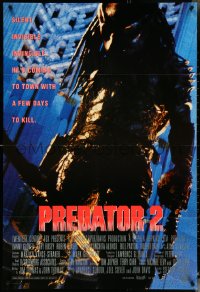 5f1006 PREDATOR 2 int'l DS 1sh 1990 great full-length image of alien hunter in L.A.!