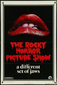 5f1035 ROCKY HORROR PICTURE SHOW style A 1sh 1975 c/u lips image, a different set of jaws!