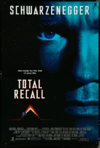 5g1056 TOTAL RECALL 1sh 1990 Paul Verhoeven directed, huge close-up of Arnold Schwarzenegger!