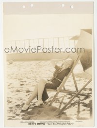 5j1728 BETTE DAVIS 8x11 key book still 1932 portrait relaxing on the beach from Three on a Match!