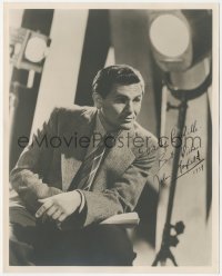 5j0180 JOHN GARFIELD signed deluxe 8x10 still 1939 great candid portrait on the set under lights!