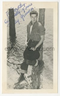 5j0234 FARLEY GRANGER signed 4x6 photo 1950s handsome star leaning against tree over the water!