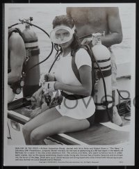 5j1896 DEEP 9 from 8x10 to 8x10.25 stills 1977 sexy Jacqueline Bisset, Nick Nolte, diving & voodoo!