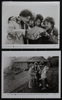 5j0607 GOONIES presskit w/ 17 stills 1985 Sean Astin, Josh Brolin, Corey Feldman, teen classic!