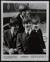 5j0608 HARD DAY'S NIGHT presskit w/ 4 stills R1982 great images of The Beatles, rock & roll classic!