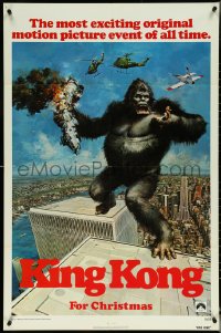 5r0636 KING KONG teaser 1sh 1976 John Berkey art of the BIG Ape standing on the Twin Towers!