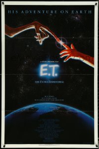 5t0908 E.T. THE EXTRA TERRESTRIAL studio style 1sh 1982 Steven Spielberg, John Alvin art over Earth!