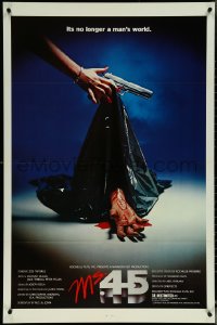 5w0900 MS. .45 1sh 1981 Abel Ferrara cult classic, cool body bag image and bloody hand!