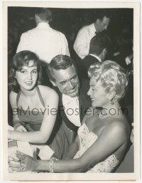 5y1610 CARY GRANT/LANA TURNER 7x9.25 news photo 1958 at Governors Ball w/ her daughter Cheryl Crane!