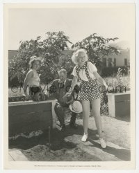 5y1647 GRACE BRADLEY/TOBY WING 8x10.25 still 1933 bring pitching horseshoes game to Hollywood!