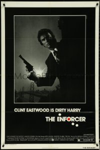 5y1132 ENFORCER 1sh 1976 classic image of Clint Eastwood as Dirty Harry holding .44 magnum!