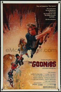 5y1176 GOONIES 1sh 1985 wonderful Drew Struzan art of top cast hanging from stalactite!