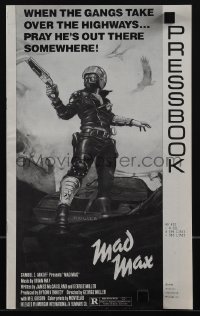 5y0462 MAD MAX pressbook 1980 George Miller classic, Garland art of Mel Gibson, very rare!