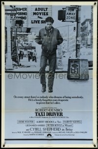 5y1433 TAXI DRIVER int'l 1sh 1976 image of Robert De Niro walking in New York City, Martin Scorsese!