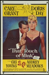 5y1443 THAT TOUCH OF MINK 1sh 1962 great close up art of Cary Grant nuzzling Doris Day's shoulder!