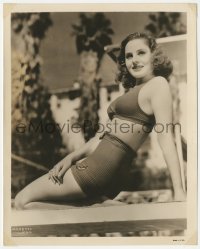 6b1234 DOROTHY MORRIS 8x10 still 1940s sexy swimsuit portrait posing on swimming pool diving board!