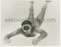 6b1139 THUNDERBALL English 8x10.25 still 1965 Sean Connery as James Bond swimming with mask!