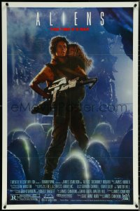 6b0662 ALIENS 1sh 1986 James Cameron sci-fi sequel, Sigourney Weaver as Ripley carrying Carrie Henn!