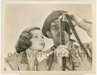 6b1434 TOO HOT TO HANDLE 8x10 still 1938 Myrna Loy & newsreel cameraman Clark Gable w/ film strip!